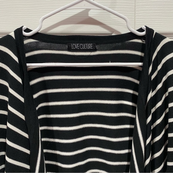 LOVE CULTURE Women’s Black & White Striped Long-Sleeve Cardigan Sweater - size S - Picture 2 of 5
